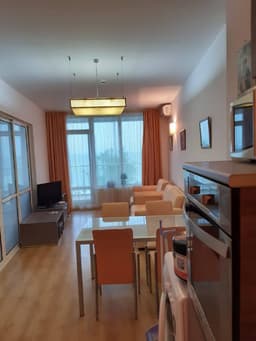 Аренда 2-комнатной квартиры в комплексе Silver Beach за 350 EUR с видом на море