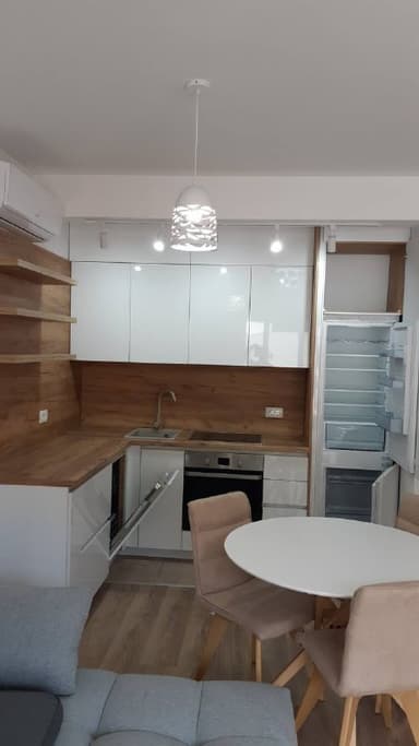 Квартира в Бечичи - 600 EUR, 1 спальня, 10 минут до моря