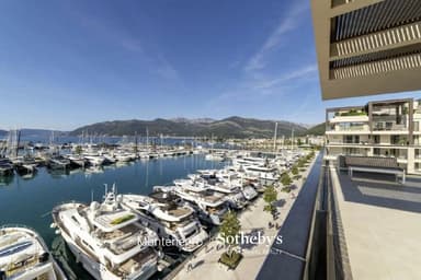 Шикарные апартаменты у моря в Porto Montenegro - 3 спальни, 236 м², цена по запросу