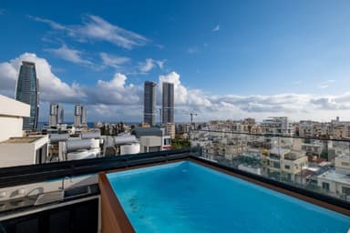 Продается пентхаус с бассейном на крыше в Лимассоле за 620,000 EUR