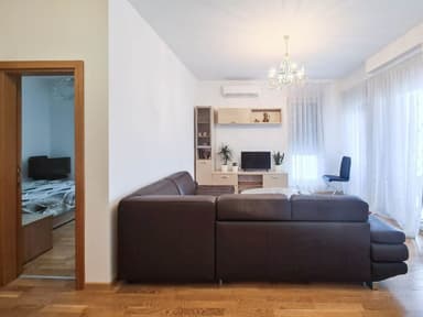 Аренда квартиры в Бечичи: 1 спальня, паркинг, 800 EUR/мес.