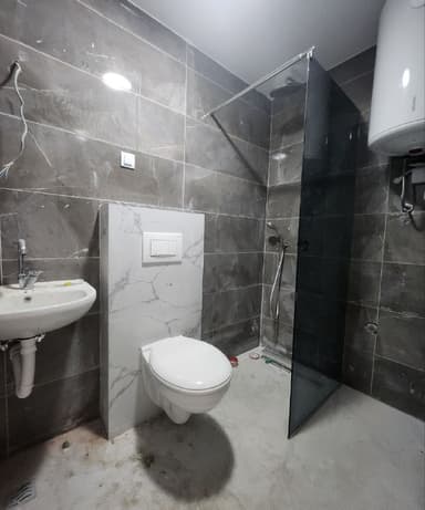 Квартира в Будве за 96800 ЕВРО! Срочная продажа с террасой и отдельной спальней.
