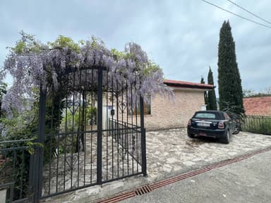 Аренда семейной виллы в Герцег Нови с бассейном и сауной за 2500 EUR в месяц