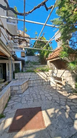Аренда квартиры в Херцег-Нови за 70 EUR в сутки с 1 спальней и собственным двором