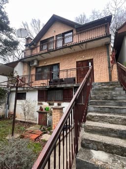 Сдам в аренду уютный второй этаж с террасой за 650 EUR в Звездарской Шуме