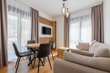 Аренда квартиры с двумя спальнями в Бечичи - 1300 EUR - Виды на море и горы