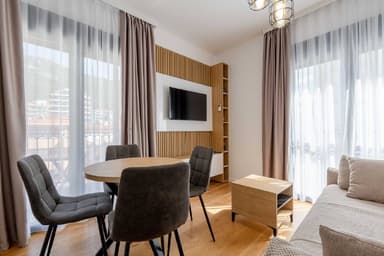Аренда квартиры с двумя спальнями в Бечичи - 1300 EUR - Виды на море и горы