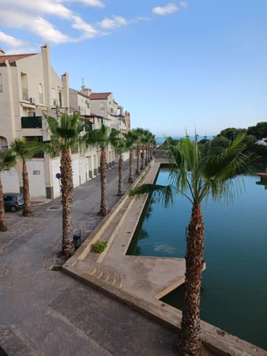 Продажа квартиры в Oropesa del Mar за 95,000 евро с видом на море