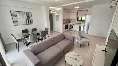 Аренда современных апартаментов с 2 спальнями в Universal, Пафос - 1,600 EUR в месяц