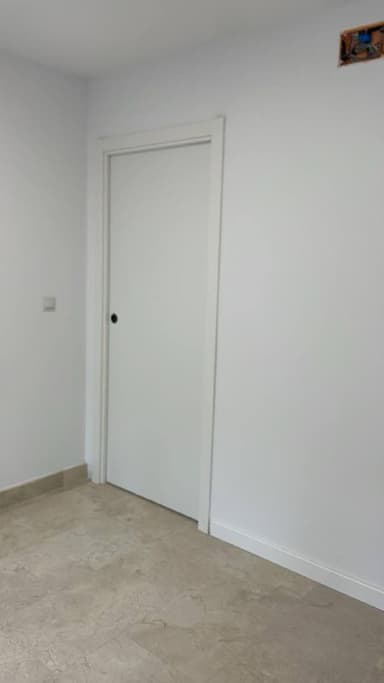 Новая квартира с 1 спальней в центре Аликанте за 1000 EUR в месяц