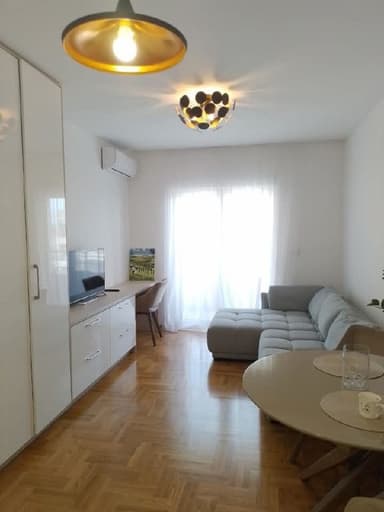 Сдам 1-комнатную квартиру в Будве на лето, цена 1300€ в июле и августе