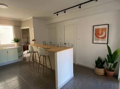 Аренда 3-комнатной квартиры в Пуэрто-де-Сагунто за 1025€/мес с балконом и современным дизайном!