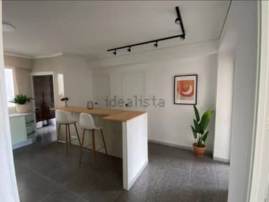 Аренда 3-комнатной квартиры в Пуэрто-де-Сагунто за 1025€/мес с балконом и современным дизайном!