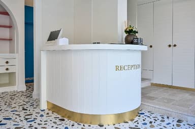 Стильный бутикотель в Будве за 1,200,000 - готовый бизнес у моря