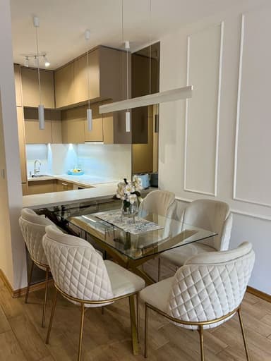 Сдаётся 2-комнатная квартира с гаражом в Будве за 1200 EUR в месяц