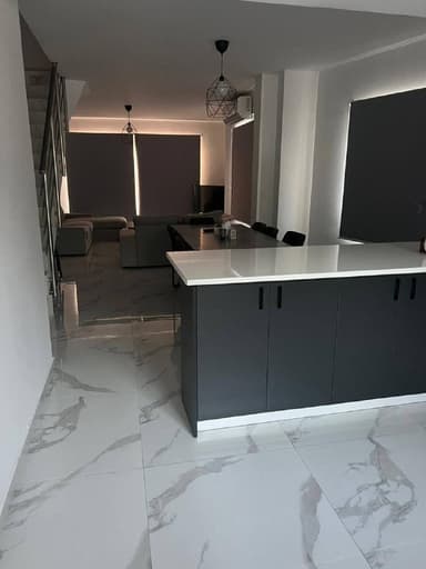 Снимите таунхаус с 3 спальнями в Пафосе за 1,850 в месяц!