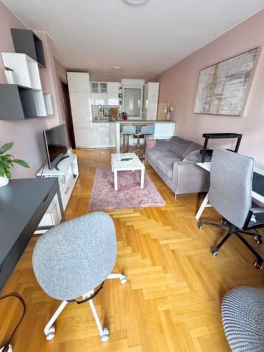 Сдам квартиру за 600 EUR, Вождовац, полностью оборудованная и просторная