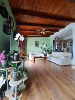 Продается дом в Херцег-Нови за 159,000 EUR с садом и гаражом