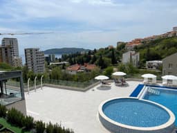 Современные апартаменты в Бечичи с панорамным видом всего за 1600 EUR