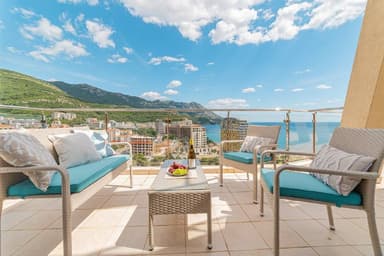 Прекрасная квартира в Бечичи с двумя спальнями за 365000 EUR
