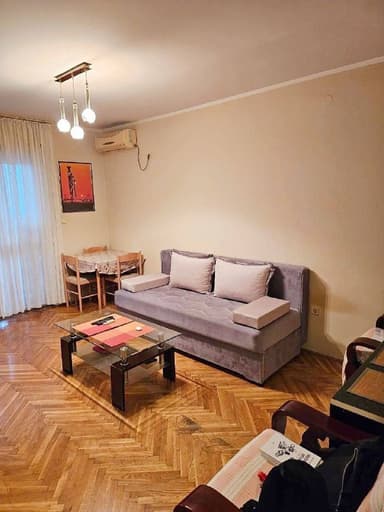 Аренда квартиры в центре Бара – Удобства и вид на гору всего за 25 EUR в сутки!