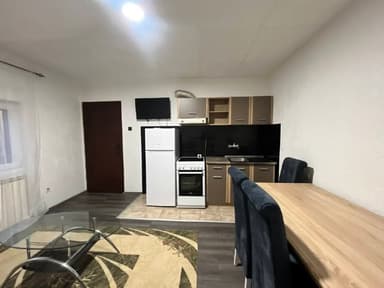 Сдается 1,5 комнатная меблированная квартира в Surcin всего за 350 EUR